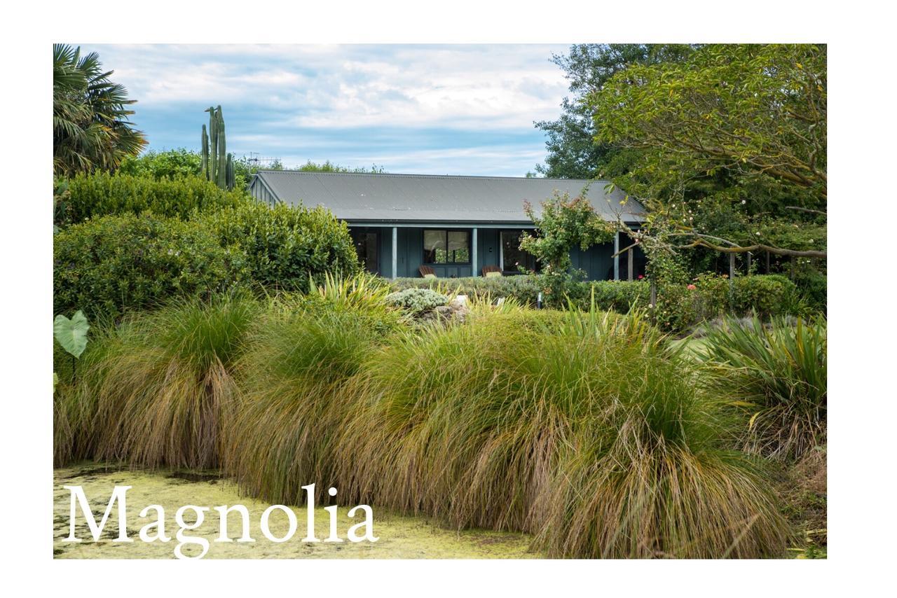 Lawn Cottages Clive Bagian luar foto